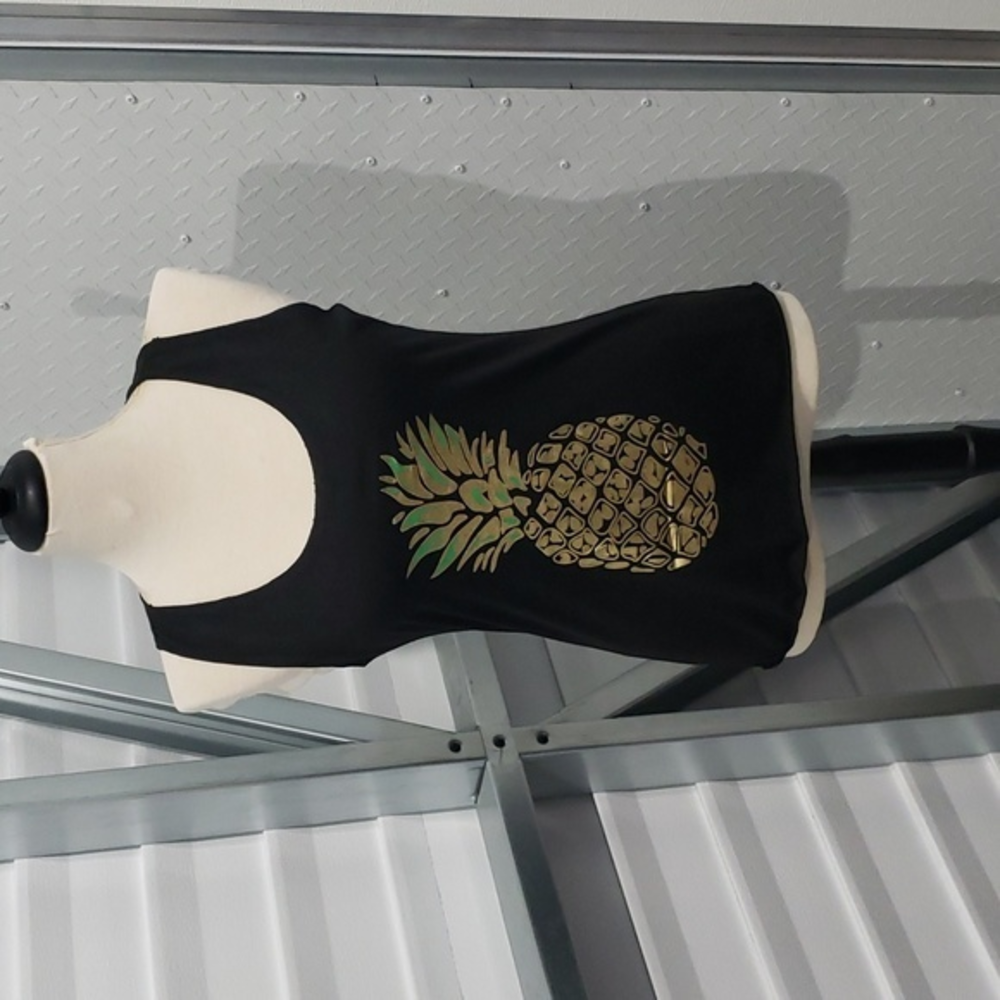 Pineapple tank top‎ size Medium